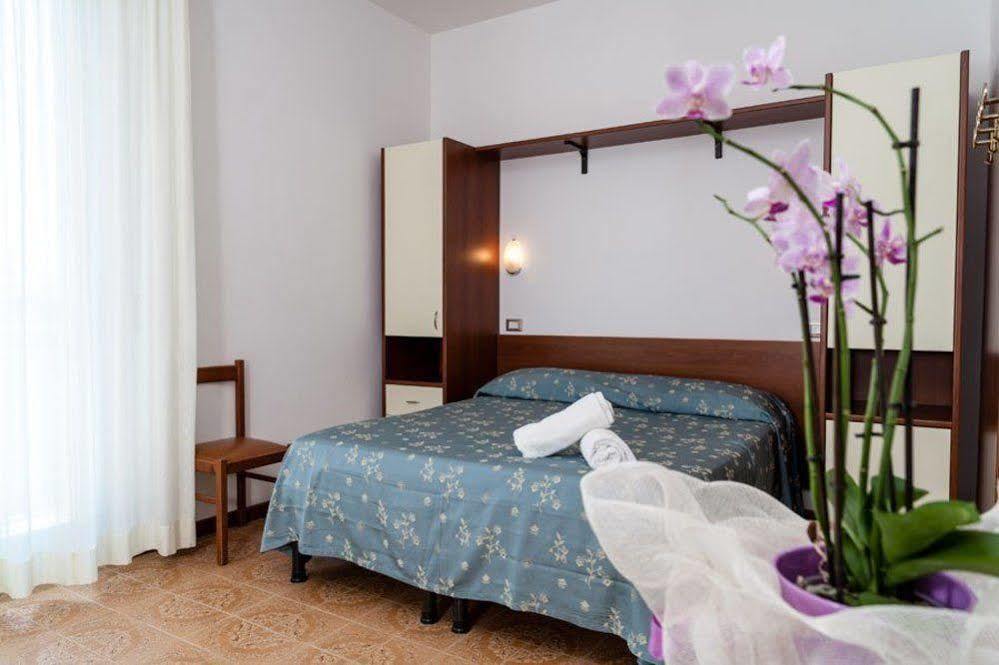 Hotel Sayonara Senigallia Dış mekan fotoğraf